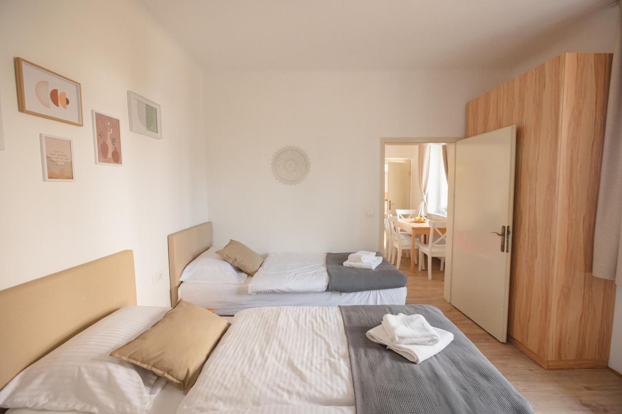 Vila Klara Apartments Ljubljana Luaran gambar